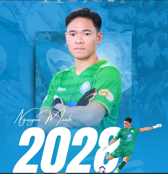 Thủ môn Nguyên Mạnh cũng gia hạn với Nam Định tới 2028 - Ảnh Thép Xanh Nam Định