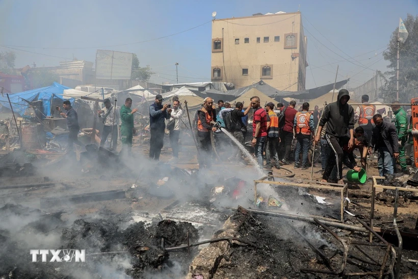 Cảnh đổ nát sau cuộc không kích của Israel tại Gaza. Ảnh: THX/TTXVN