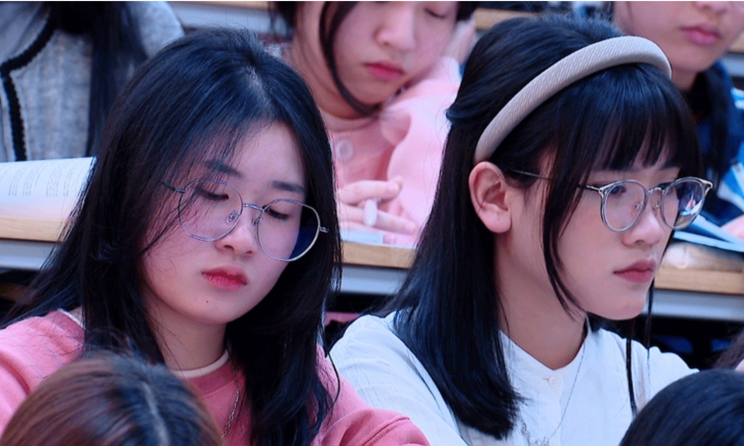 Các em hãy lắng nghe bản thân một cách nghiêm túc, để tìm ra lựa chọn cho bản thân mình - Ảnh: VGP/Đỗ Cường