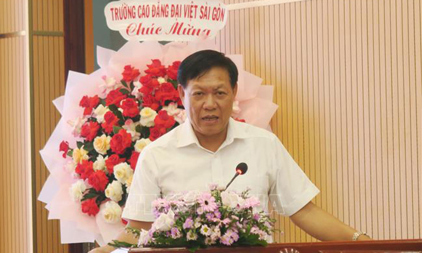 Ông Đỗ Xuân Tuyên, Thứ trưởng Bộ Y tế, phát biểu khai mạc Hội thảo.
