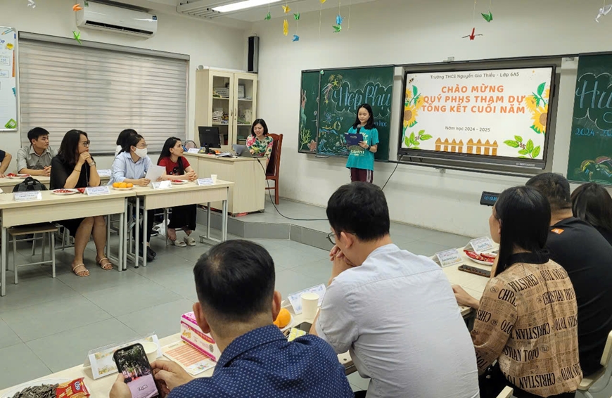 Buổi họp phụ huynh năm học 2024-2025 của lớp 6A5, Trường THCS Nguyễn Gia Thiều (Long Biên, Hà Nội). Ảnh: Thu Thảo 