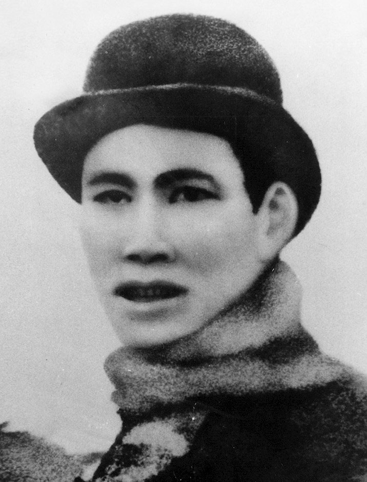 Đồng chí Nguyễn Ái Quốc năm 1919 tại Paris. Nguồn: Bảo tàng Hồ Chí Minh - chi nhánh TP. Hồ Chí Minh