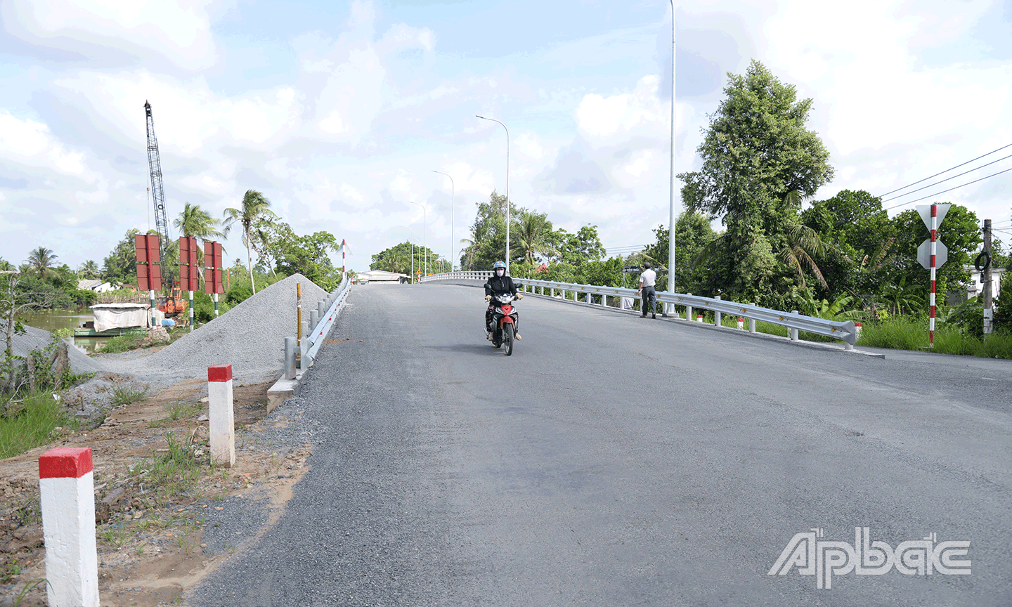 Cầu Đất Sét đã hoàn thành và đưa vào sử dụng.