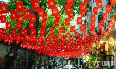 Phê phán luận điệu xuyên tạc các nghị quyết "bộ tứ trụ cột"