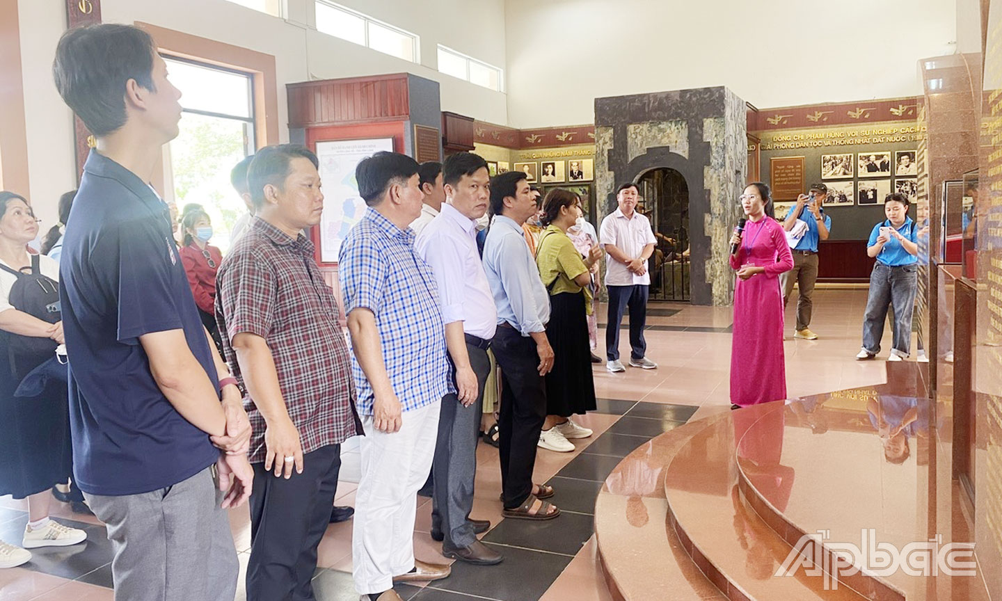 Tìm hiểu hoạt động cách mạng của cố Chủ tịch HĐBT Phạm Hùng.