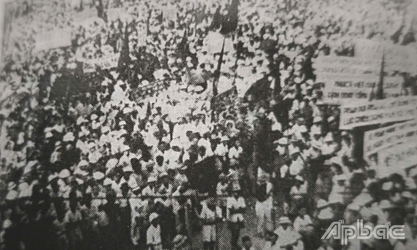 Ngày 25-8-1945, trước Dinh Đốc lý Sài Gòn, nhân dân Sài Gòn Chợ Lớn, Gia Định, Tân An, Biên Hòa… chào mừng thành công Tổng khởi nghĩa Tháng Tám thành công. Tại cuộc mít tinh khổng lồ này, đồng chí Nguyễn Văn Nguyễn đại diện Xứ ủy đọc lời tuyên bố của Xứ ủy Nam kỳ Đảng Cộng sản Đông Dương về đường lối cách mạng của Đảng.