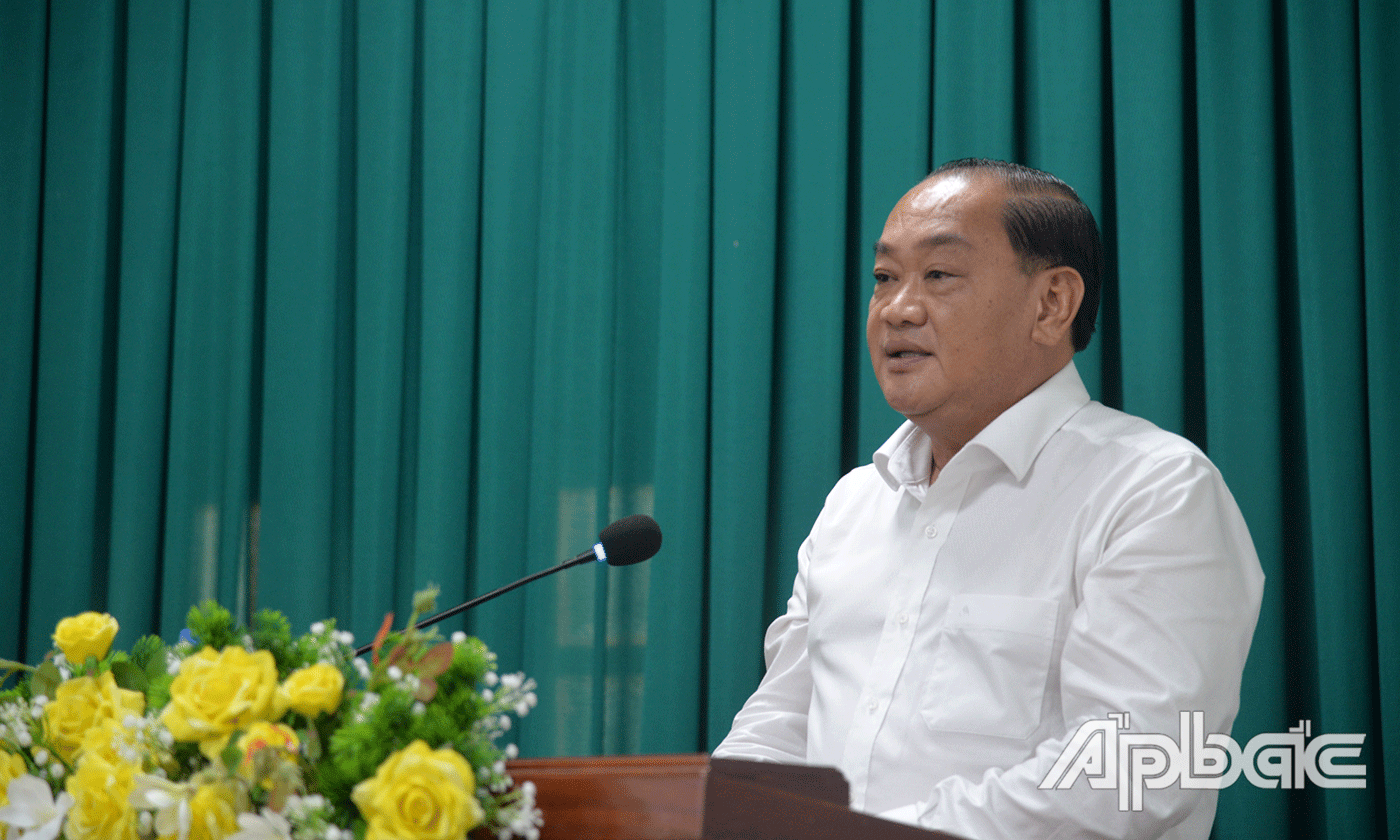 Đồng chí Nguyễn Sỹ Hùng, Tổng Biên tập Báo Ấp Bắc và Đài Phát thanh - Truyền hình Tiền Giang phát biểu nhận nhiệm vụ. 