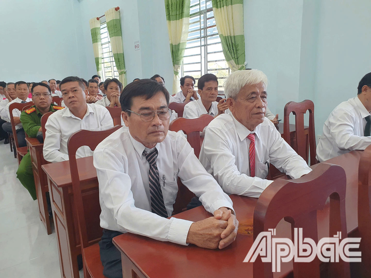 Các đại biểu tham dự hội nghị tại điểm cầu xã Cái Bè. 