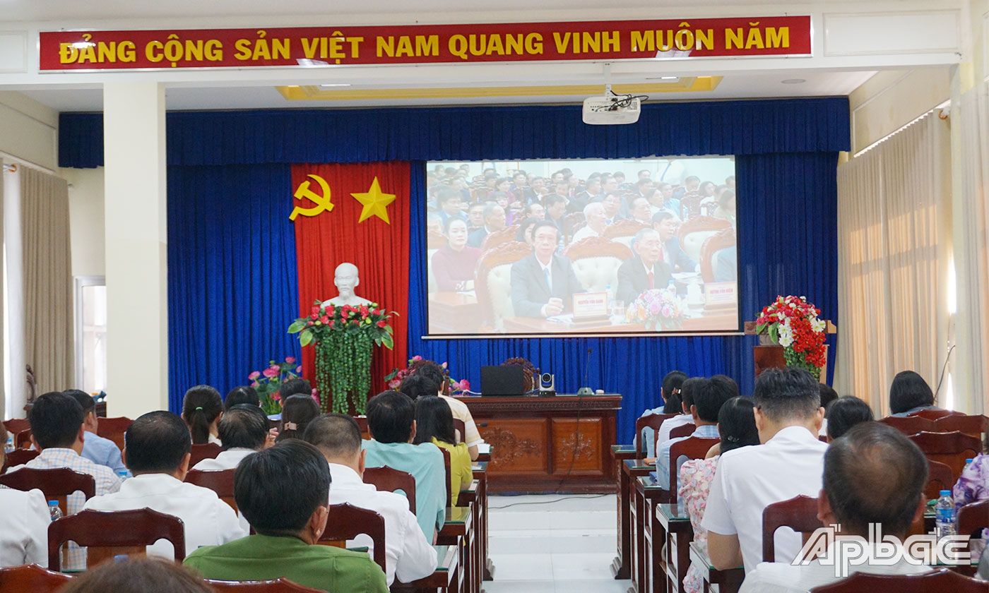 Quang cảnh tại điểm cầu Phường Mỹ Tho