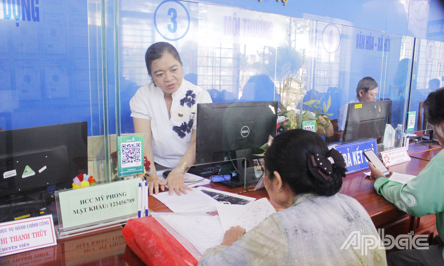 Trung tâm Phục vụ hành chính công của chính quyền cấp xã hoạt động hiệu quả, giải quyết thủ thục hành chính cho doanh nghiệp và người dân.