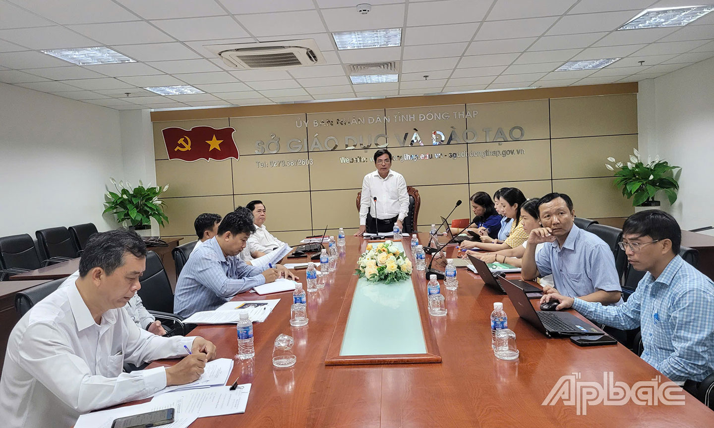 Quang cảnh hội nghị.