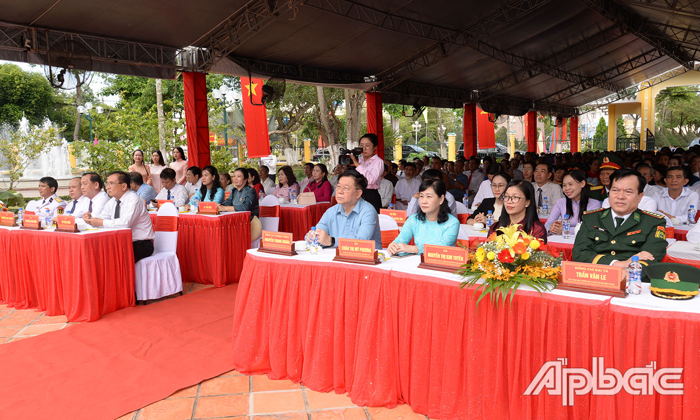 Các đại biểu tham dự Lễ kỷ niệm.