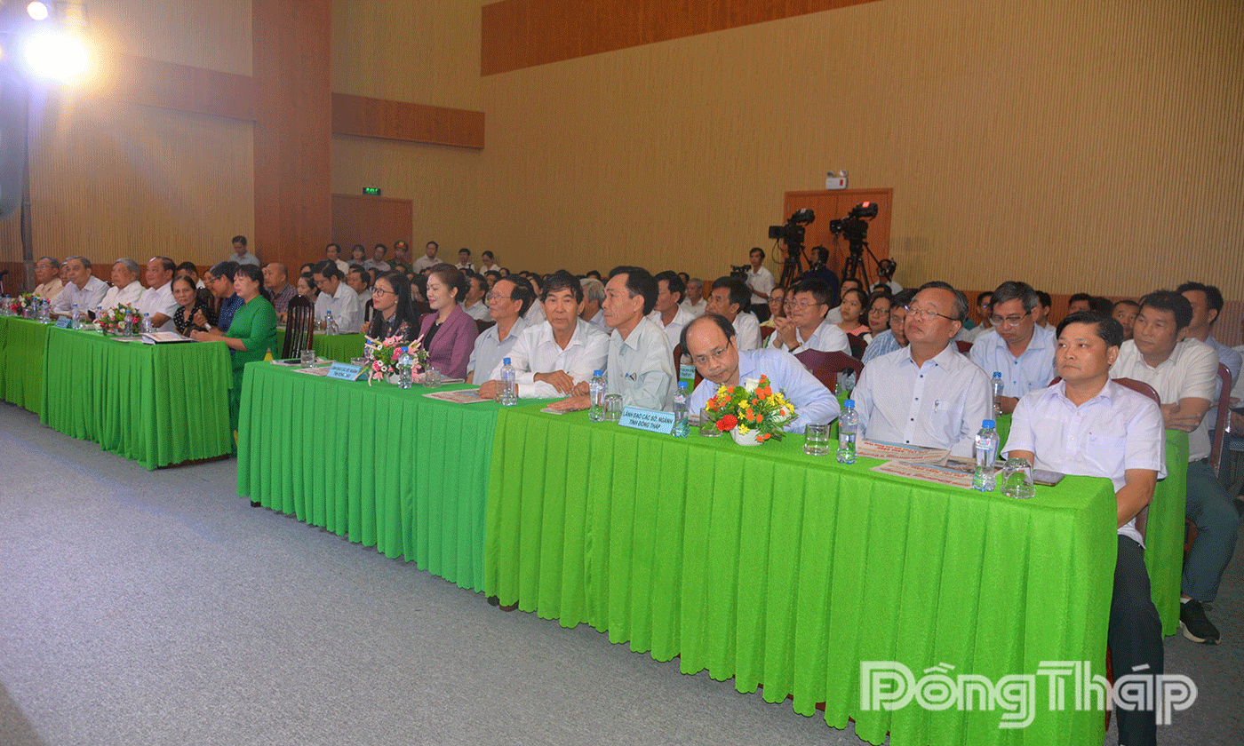 Đại biểu tham dự Lễ ra mắt.