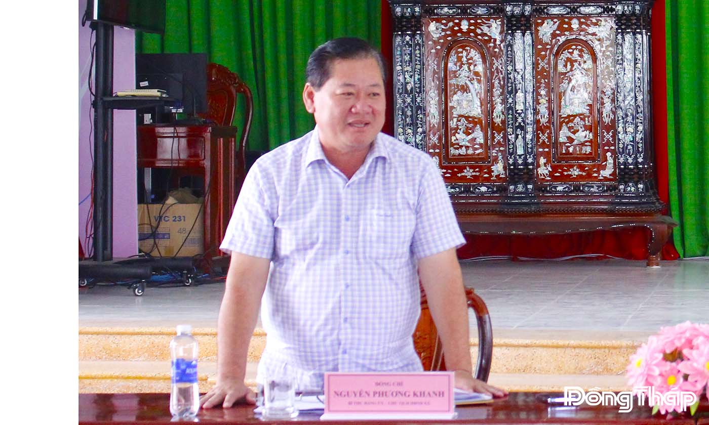 đồng chí Nguyễn Phương Khanh, Bí thư Đảng ủy, Chủ tịch Hội đồng nhân dân xã An Thạnh Thủy 