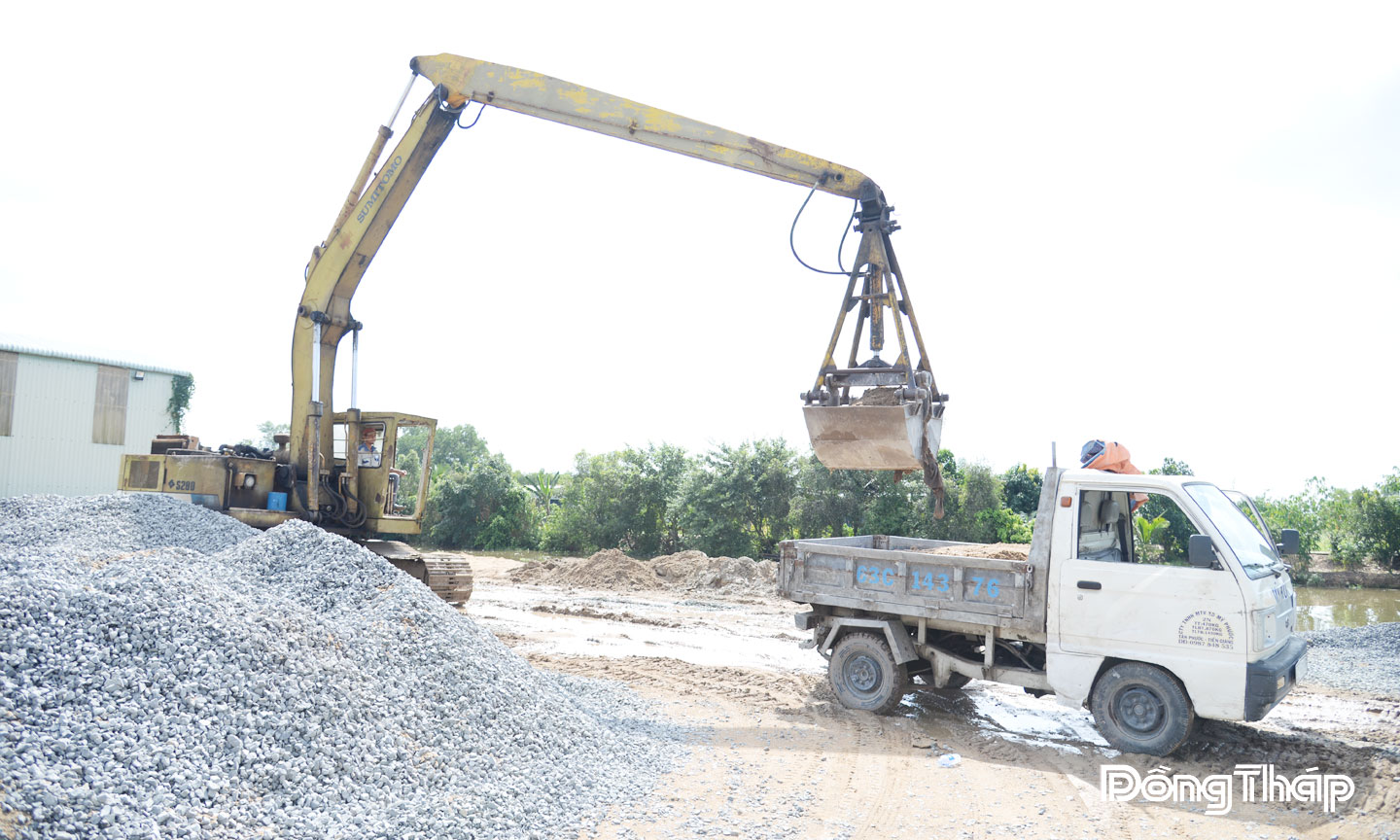  Nguồn cung đá khan hiếm, giá tăng cao.