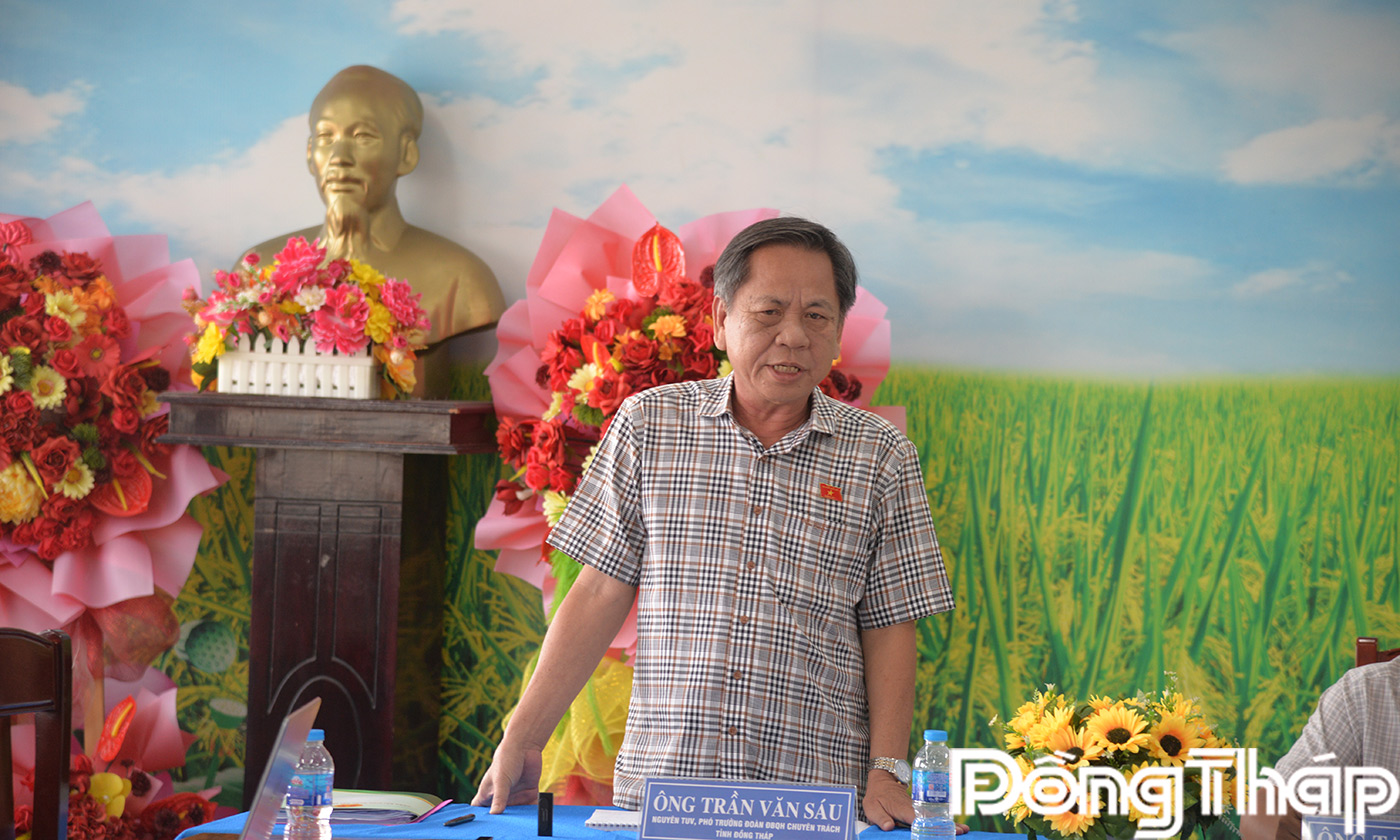 Đồng chí Trần Văn Sáu phát biểu tại buổi khảo sát tại Tam Nông