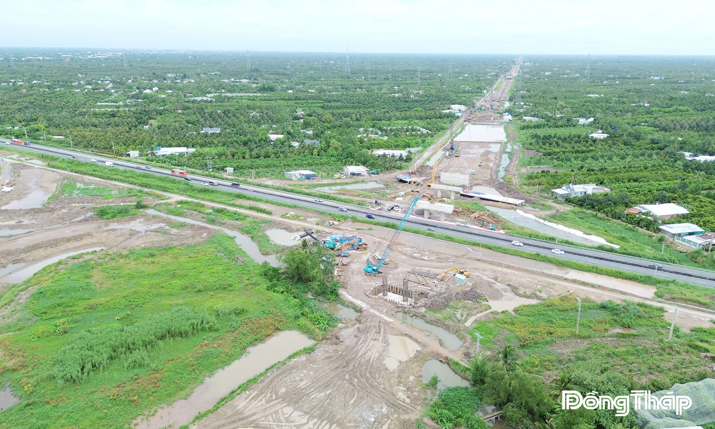 Hiện liên danh nhà thầu đang triển khai 40 mũi thi công Dự án thành phần 2.