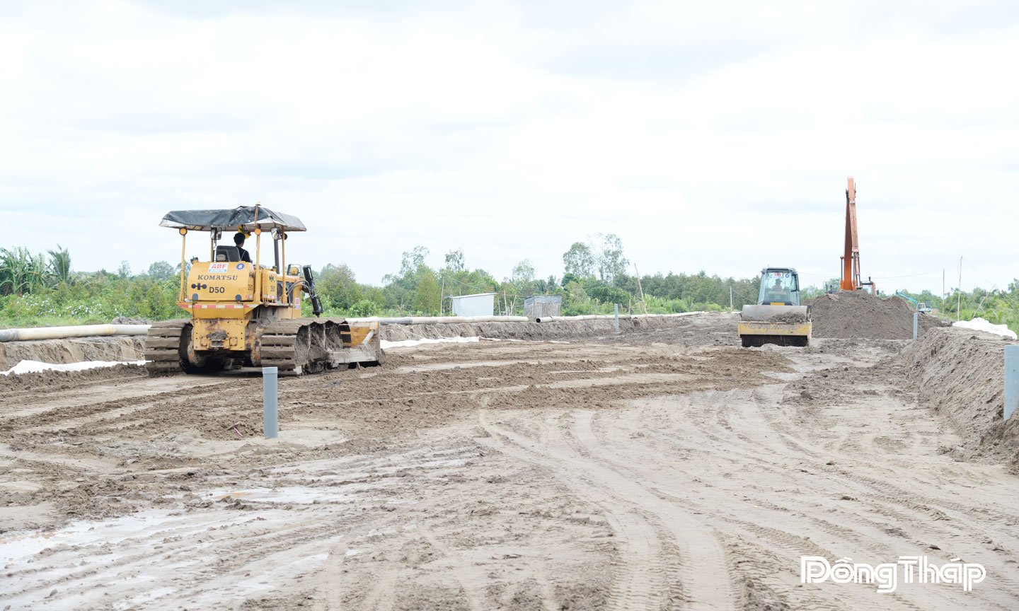 Chủ đầu tư cùng các nhà thầu đang quyết tâm đưa Dự án  thành phần 2 thông xe vào dịp 30-4-2026.