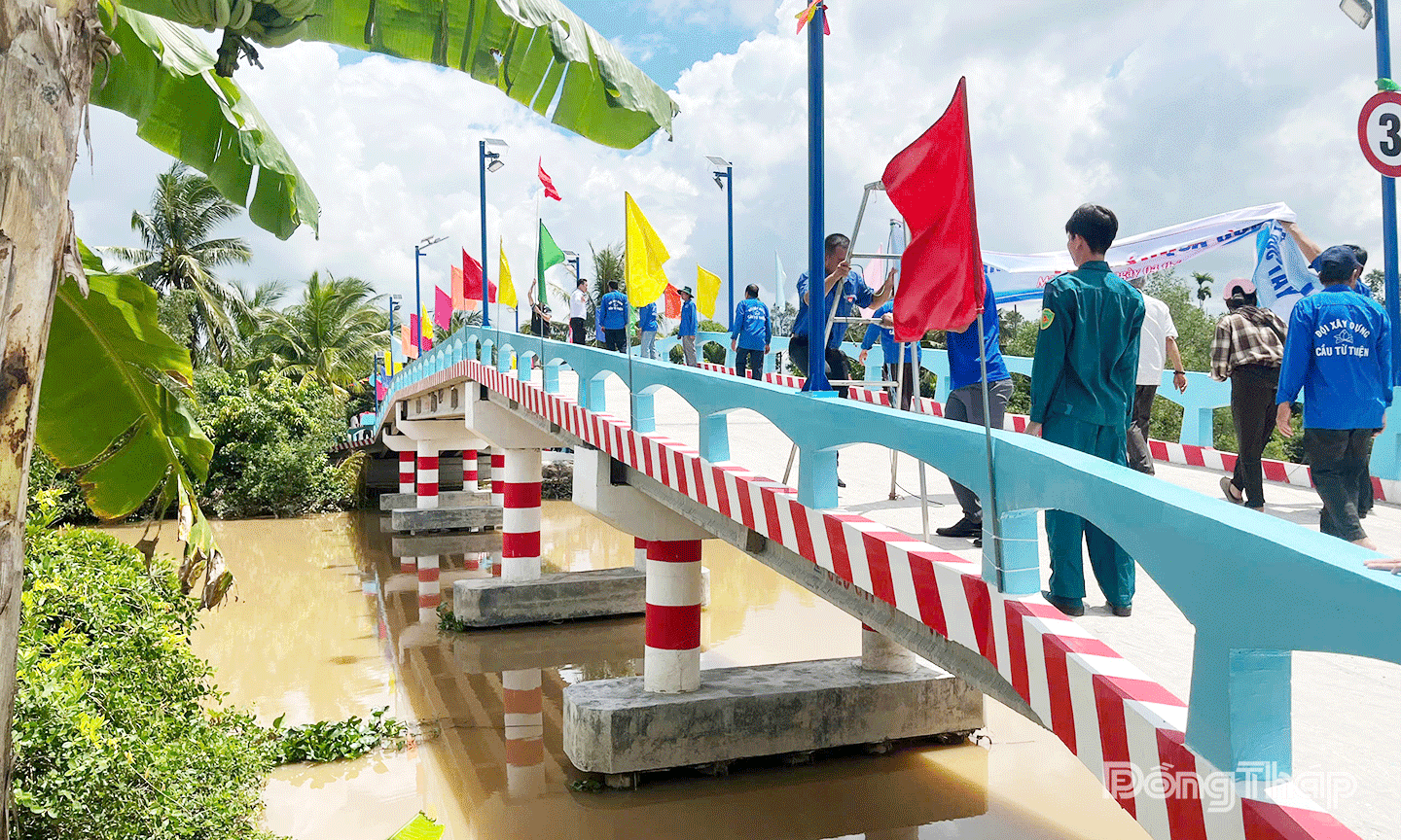 Công trình hoàn thành mang ý nghĩa quan trọng, phục vụ hơn 300 hộ dân đi lại, vận chuyển trái cây, hàng hóa thuận lợi hơn, đồng thời tạo điều kiện cho học sinh ấp Mỹ Tường có con đường đến trường an toàn, thuận tiện.