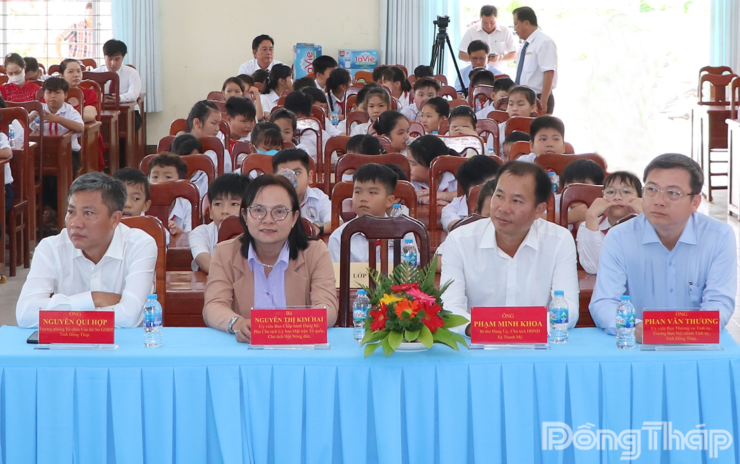 Đại biểu tham dự lễ khai giảng tại Trường Tiểu học Thanh Mỹ.