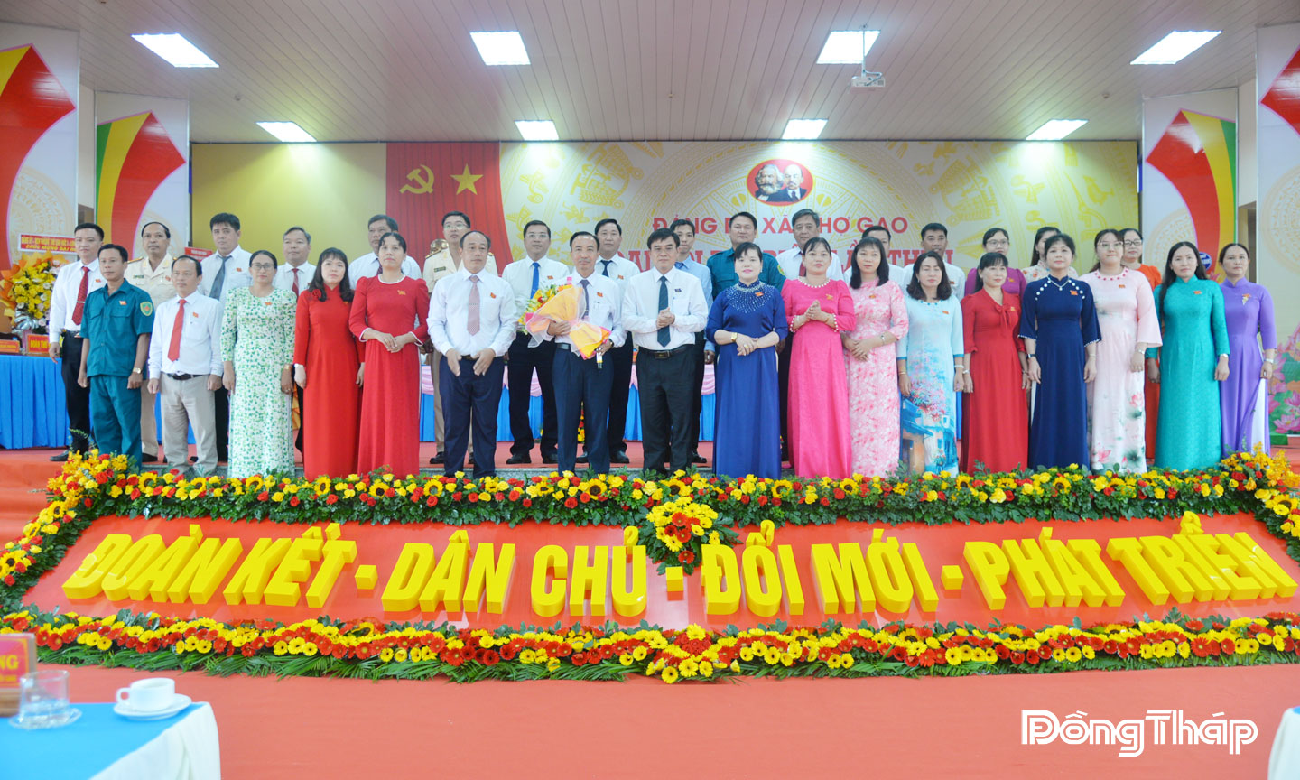 Ban Chấp hành Đảng bộ xã Chợ Gạo nhiệm kỳ 2025 - 2030 quyết tâm lãnh đạo thực hiện thắng lợi nghị quyết đã đề ra.