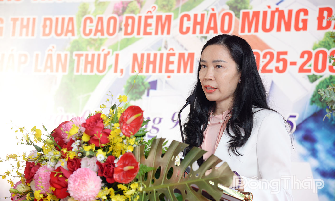 Đồng chí Nguyễn Thị Thanh Phương thông tin về dự án.