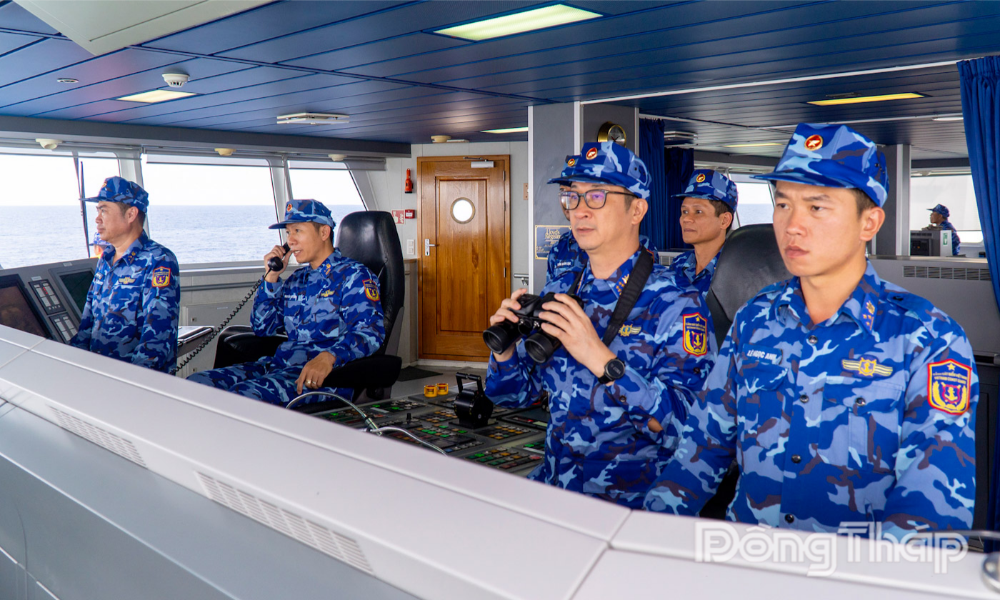 Đại tá Nguyễn Minh Khánh, Phó Tư lệnh, Tham mưu trưởng Bộ Tư lệnh Vùng CSB3 trực tiếp chỉ huy diễn tập,