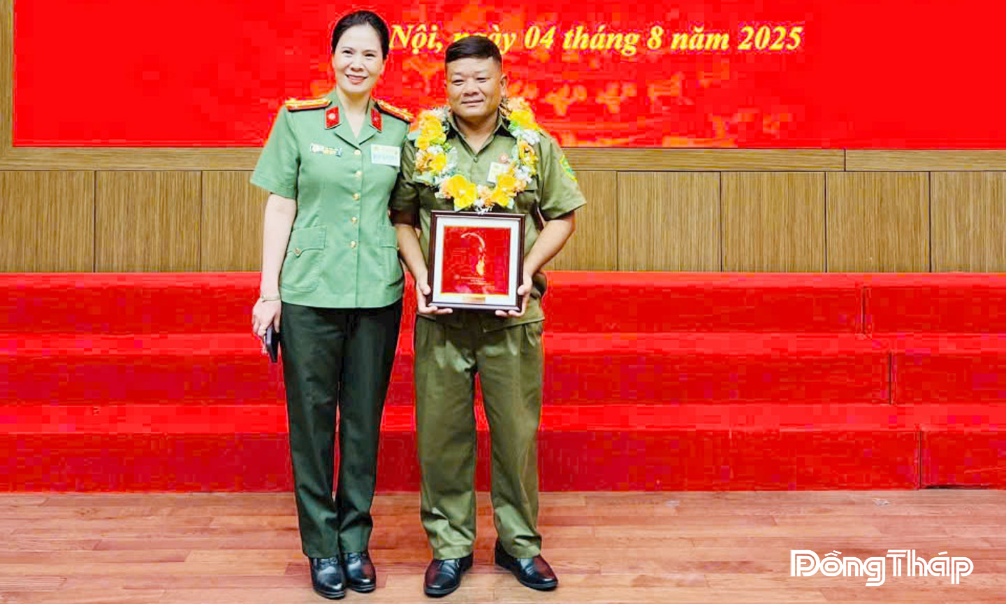 đồng chí Nguyễn Văn Dư là tấm gương sáng trong công tác đấu tranh, truy bắt tội phạm. Ảnh: NVCC