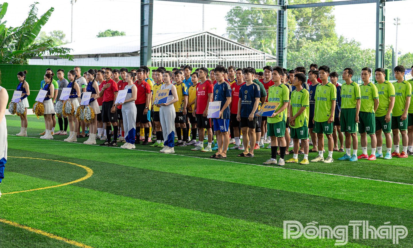 Các đội về tham dự giải.