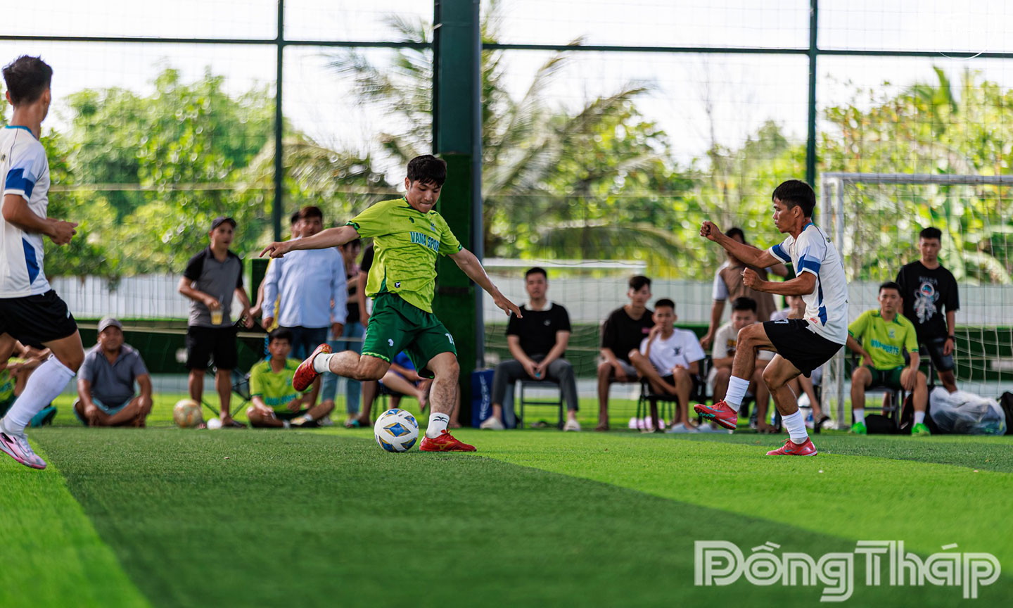 Tranh tài sôi nổi giữa xã An Hữu và xã Cái Bè.