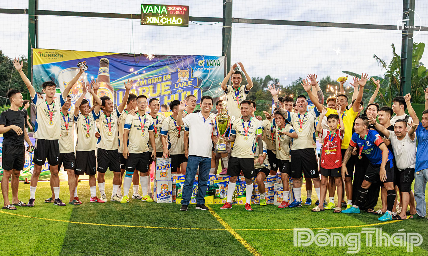 Đội xã Cái Bè xuất sắc giành ngôi vô địch.