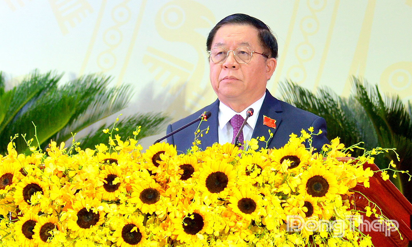 Đồng chí Nguyễn Trọng Nghĩa phát biểu chỉ đạo Đại hội.