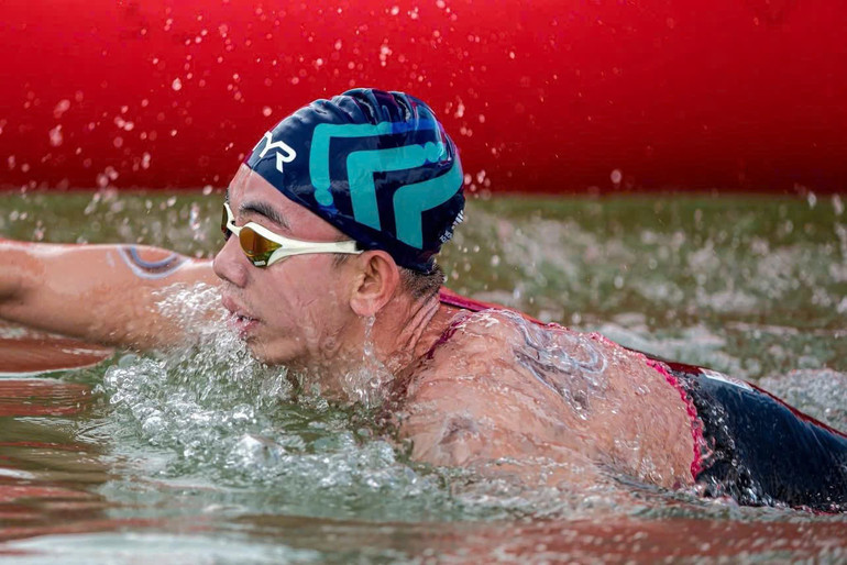 Huy Hoàng là vận động viên bơi hàng đầu của Việt Nam từng đoạt Huy chương Bạc ASIAD và Huy chương Vàng Olympic trẻ trong năm 2018. (Ảnh FBNV)