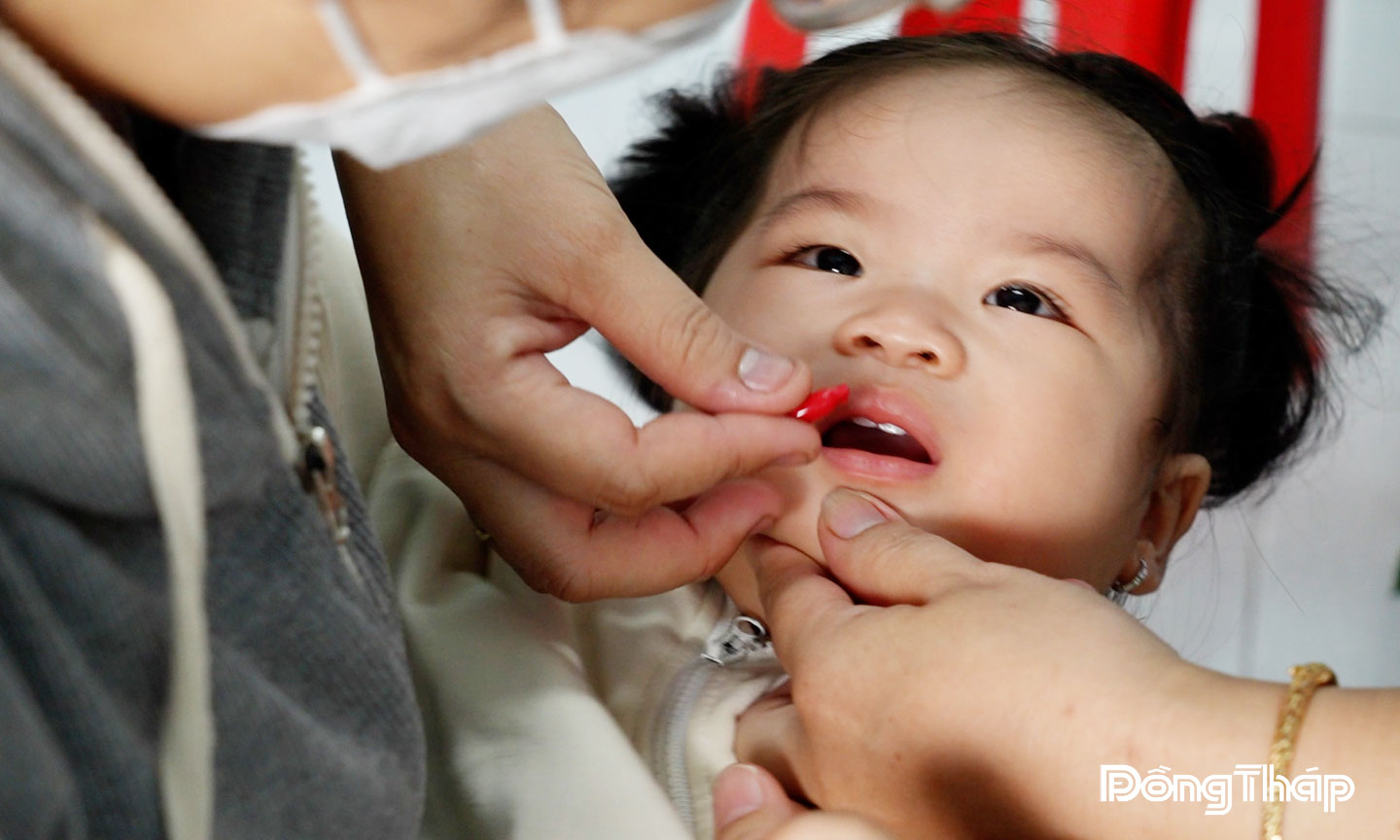 Tỉnh Đồng Tháp thực hiện tốt công tác bổ sung vitamin A liều cao cho trẻ  từ 6 - 60 tháng tuổi.                                                                                          Ảnh: THANH HOÀNG