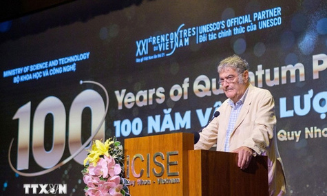 Nobel Laureate joins scientists for international quantum physics conference in Vietnam