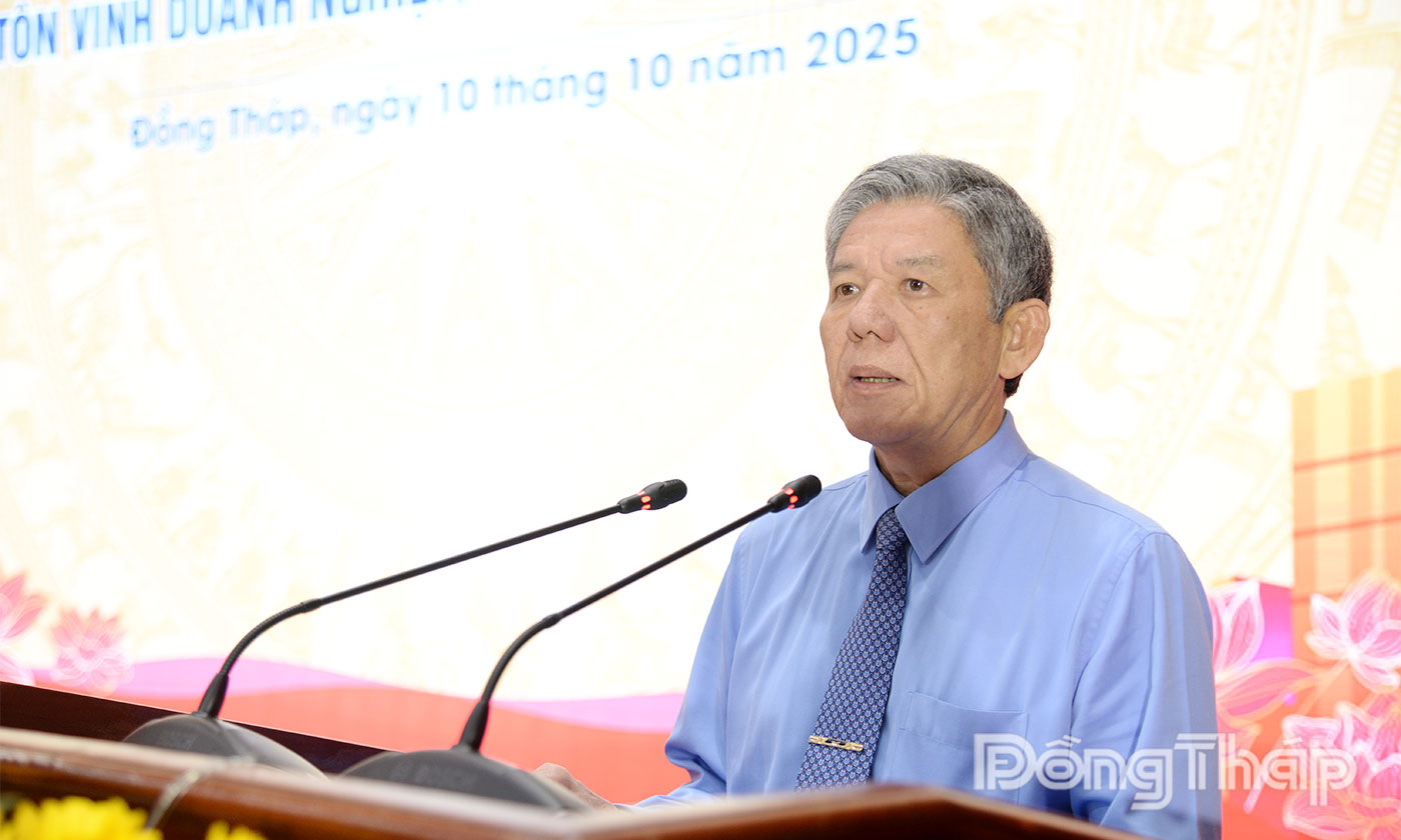 Đồng chí Ngô Chí Cường phát biểu tại buổi họp mặt.