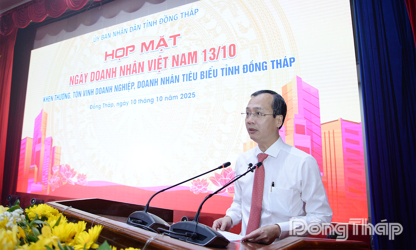 Đồng chí Trần Trí Quang phát biểu tại buổi họp mặt.