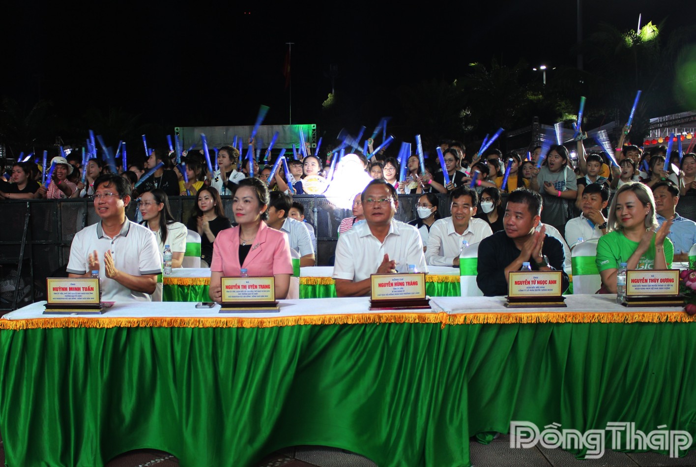 Đại biểu tham dự Lễ khai mạc Giải Marathon Đất Sen hồng - Đồng Tháp năm 2025.