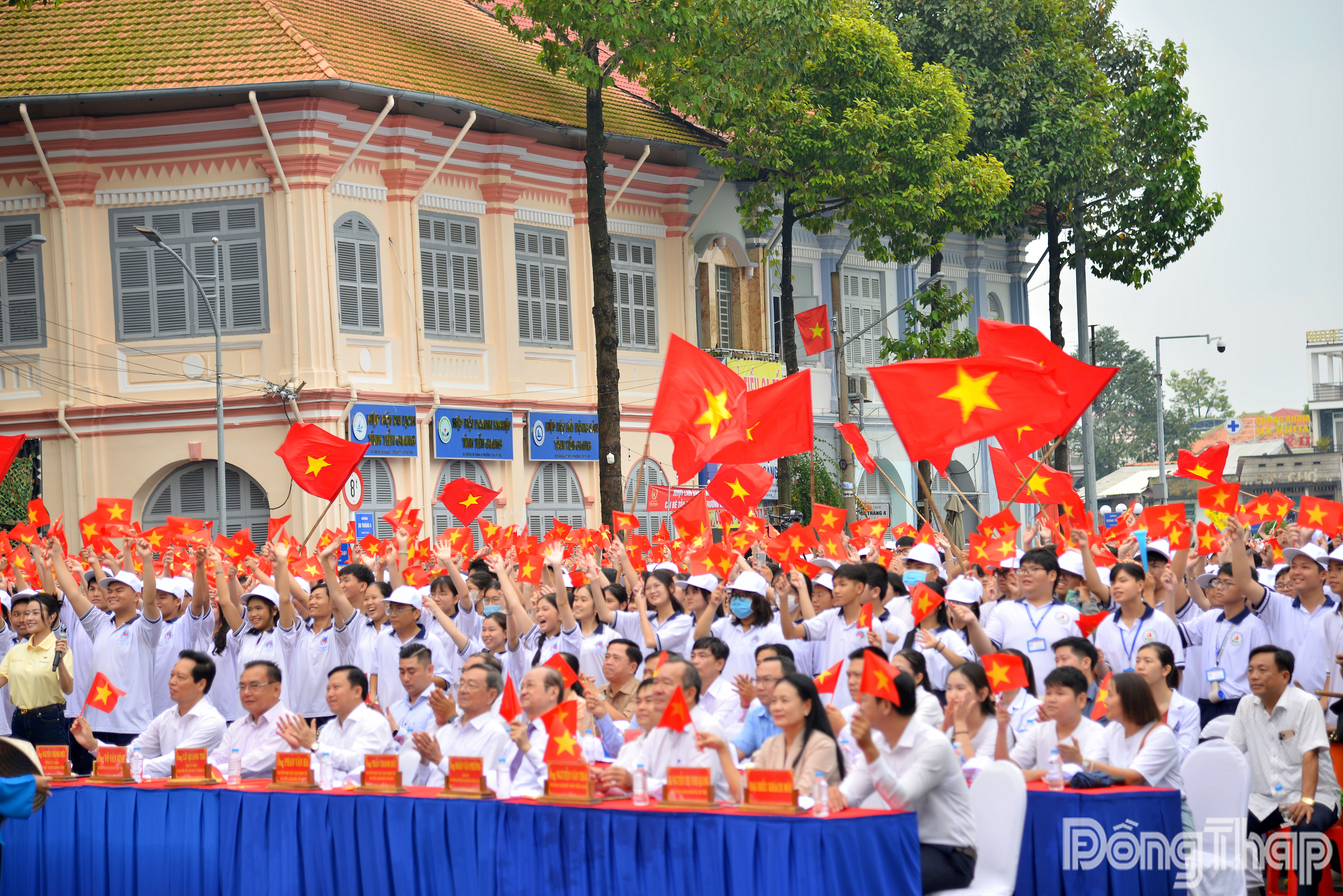 Niềm vui vỡ òa với những đáp án đúng của Nhựt Lam.