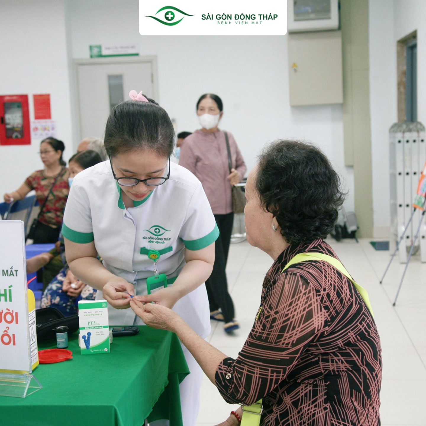 Bệnh viện Mắt Sài Gòn Đồng Tháp thường xuyên tổ chức các đợt khám mắt miễn phí.