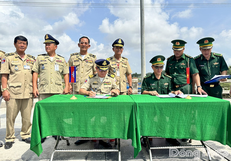 Đồng Tháp: Tiếp nhận 57 công dân Việt Nam do phía Campuchia trao trả