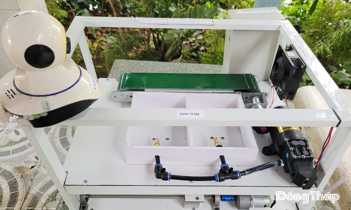 Mô hình “Chuồng nuôi thông minh”.