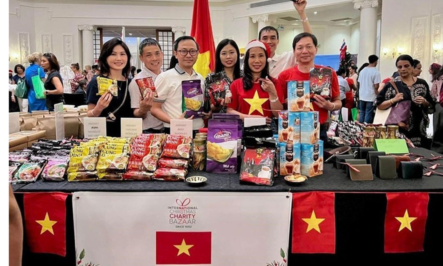 Vietnamese booth at the fair (Photo: VNA).