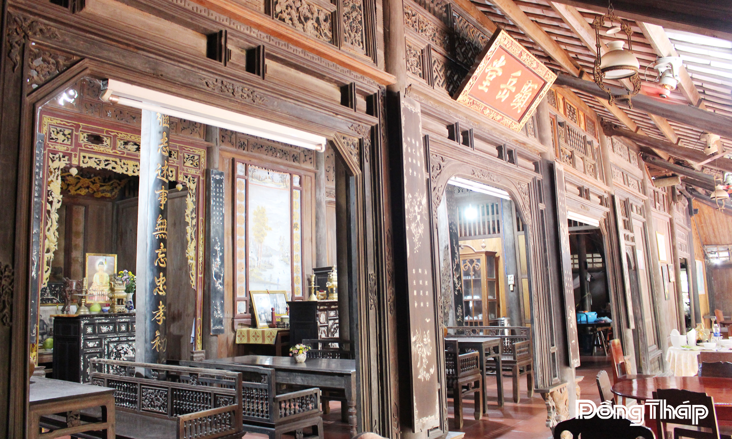 Nét cổ kính bên trong ngôi nhà cổ.