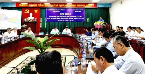 Phát huy vai trò trí thức trong hoạt động 
tư vấn, phản biện và giám định xã hội