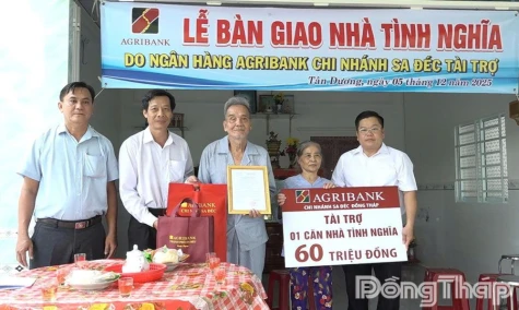 Xã Tân Dương: Bàn giao 2 căn nhà tình nghĩa cho gia đình chính sách