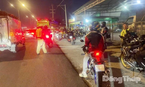 Xử lý nghiêm 16 trường hợp điều khiển xe mô tô phân khối lớn vi phạm giao thông