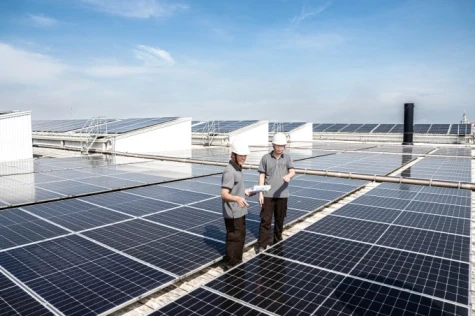 Nhộn nhịp rót tiền 'xanh hóa' nhà máy