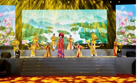 Chương trình nghệ thuật mừng Di tích quốc gia đặc biệt Mộ Cụ Phó bảng Nguyễn Sinh Sắc