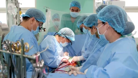 Ghép tim xuyên Việt cho bệnh nhân 56 tuổi